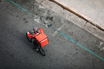 Colpo al caporalato digitale, Calderone: “La dignità dei lavoratori al primo posto”